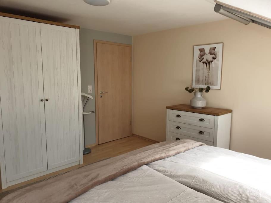 Moderne Dg-wohnung In * Mainleus