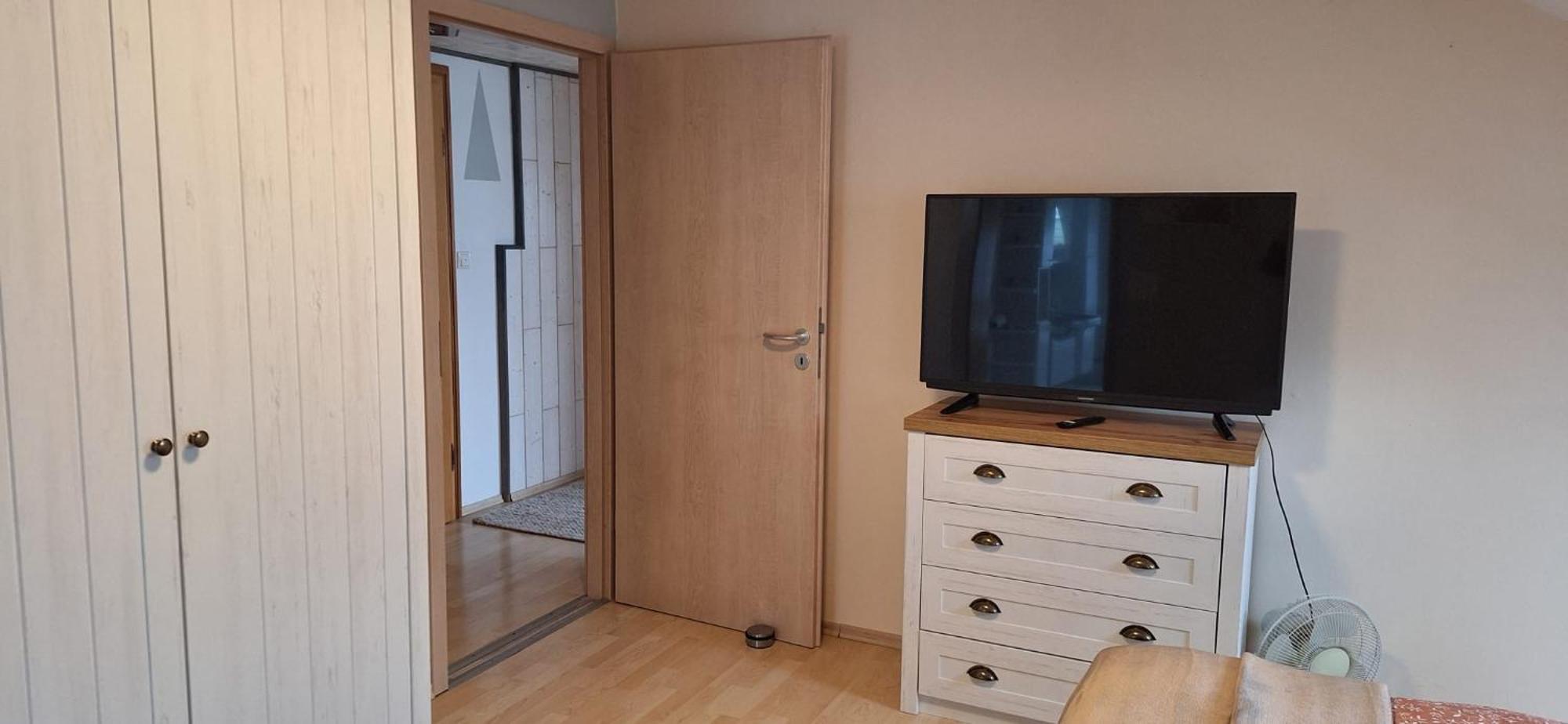 Moderne Dg-wohnung In Mainleus
