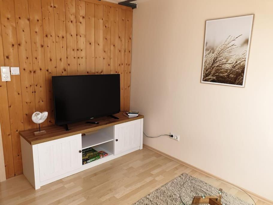 Moderne Dg-wohnung In Apartment Mainleus