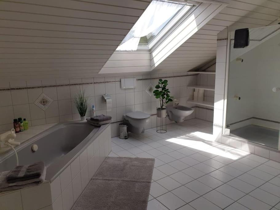 Moderne Dg-wohnung In Apartment *